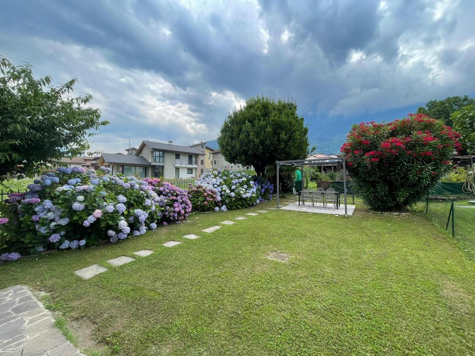 Como Lake Holiday Home Colico Eksteriør billede